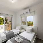 Villa Napa Bay View 8 *