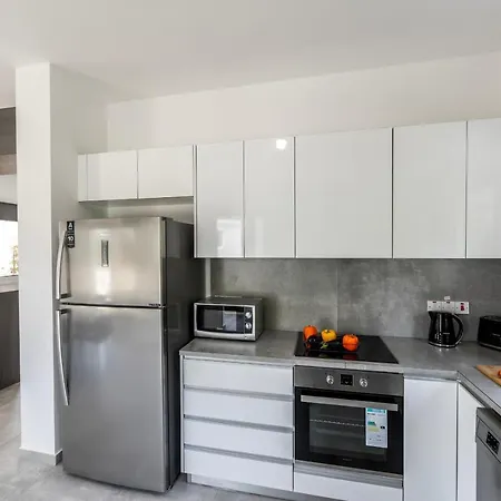 فيلة Napa Bay View 8 أيا نابا