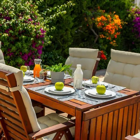 Napa Bay View 8 *